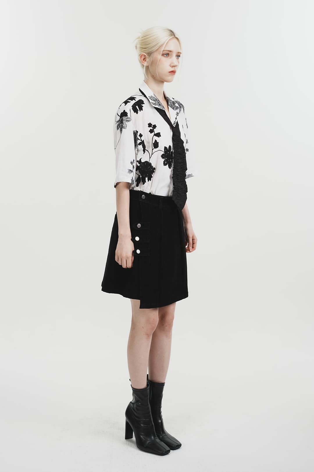 Unbalance Flower Half Shirt — vue 3