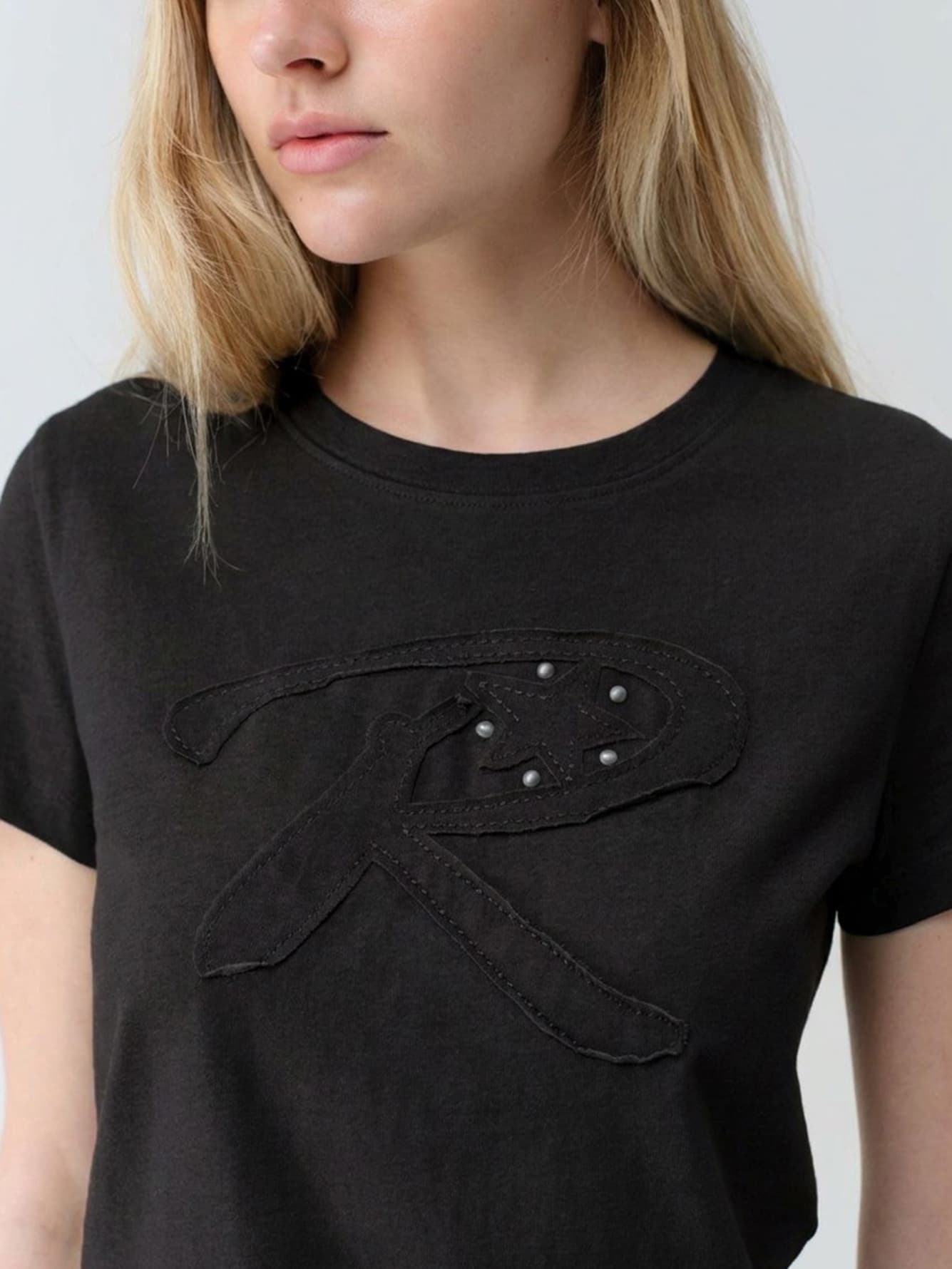 RAIVE Logo T-shirts — vue 3