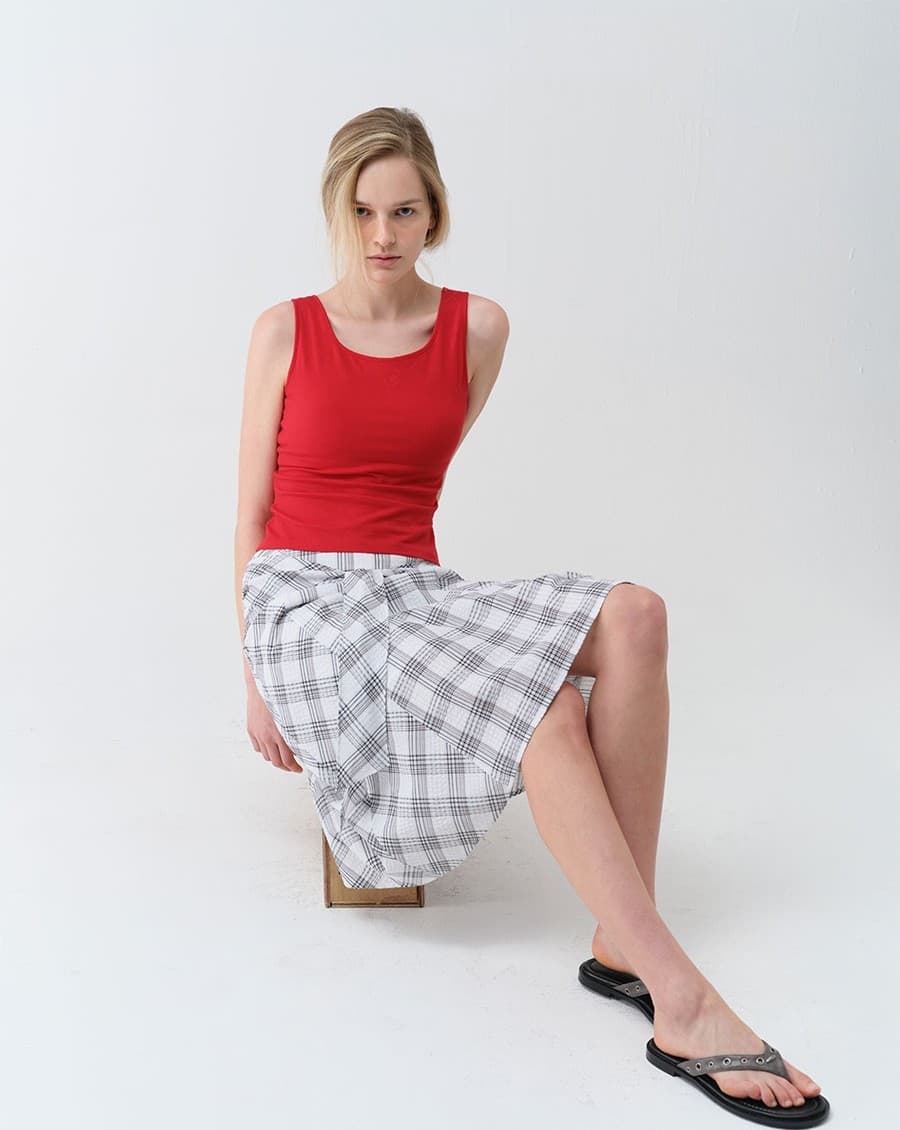 Back Slit Sleeveless Top — vue 6