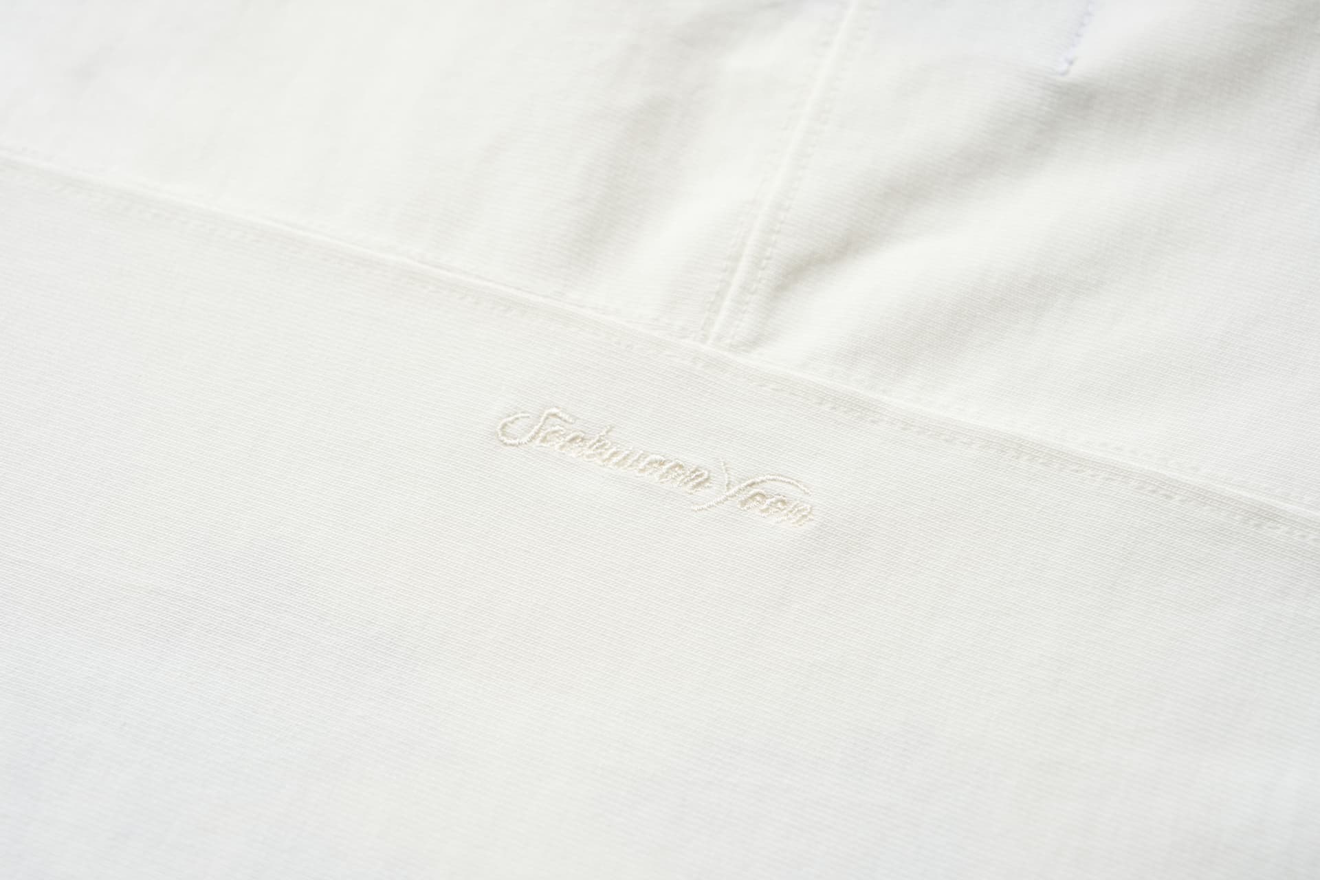 Flower Embroidered T-shirt (Off-White) — vue 7