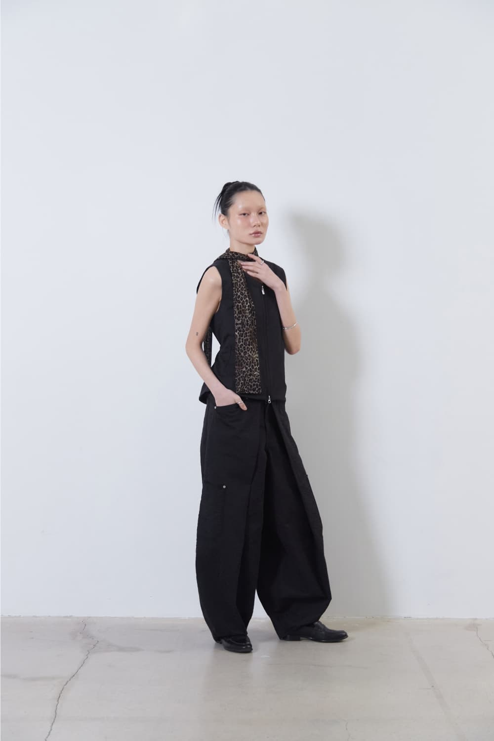 Flower Jacquard Balloon Pants (Black) — vue 9