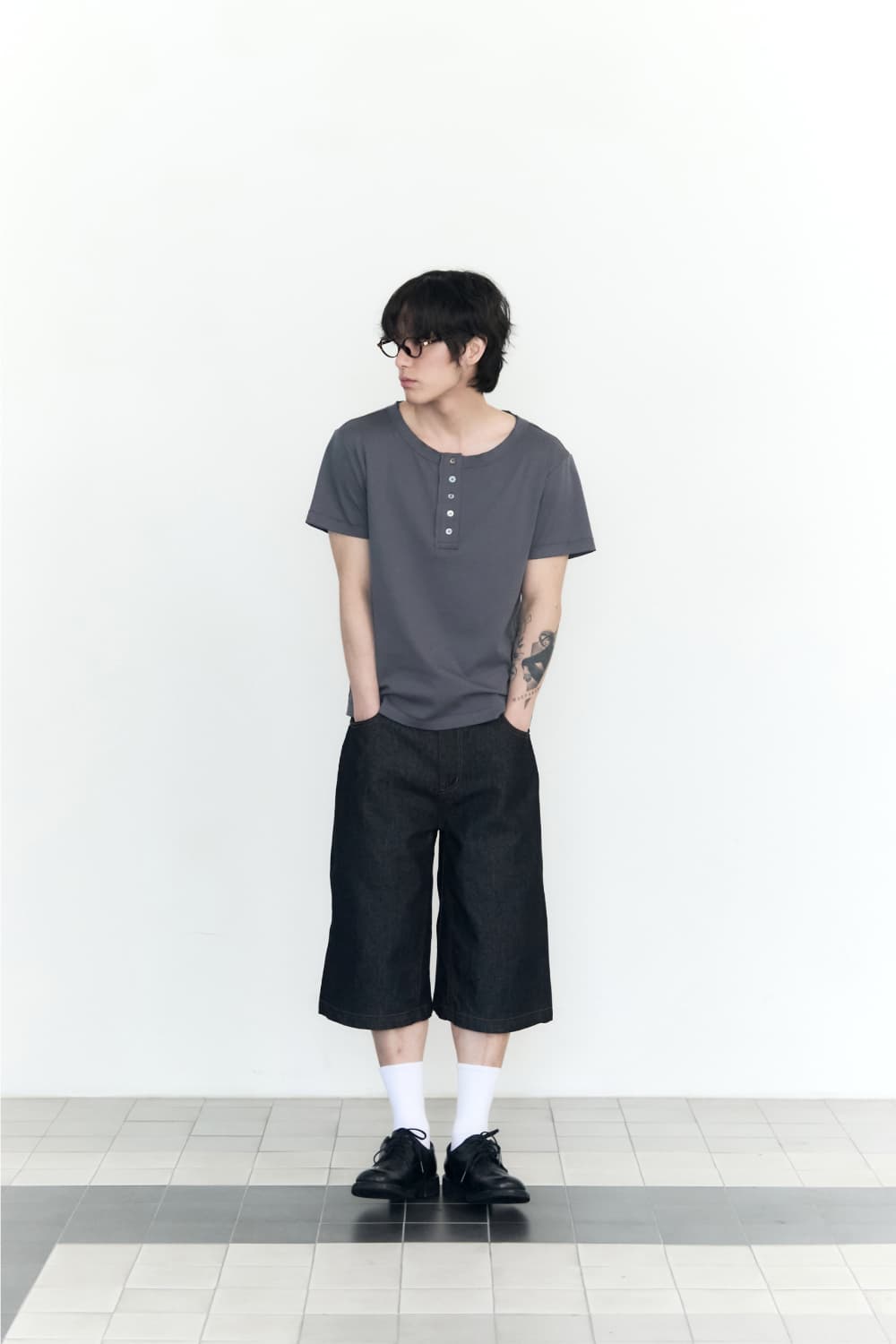 5 Button Henry Neck (Charcoal) — vue 14