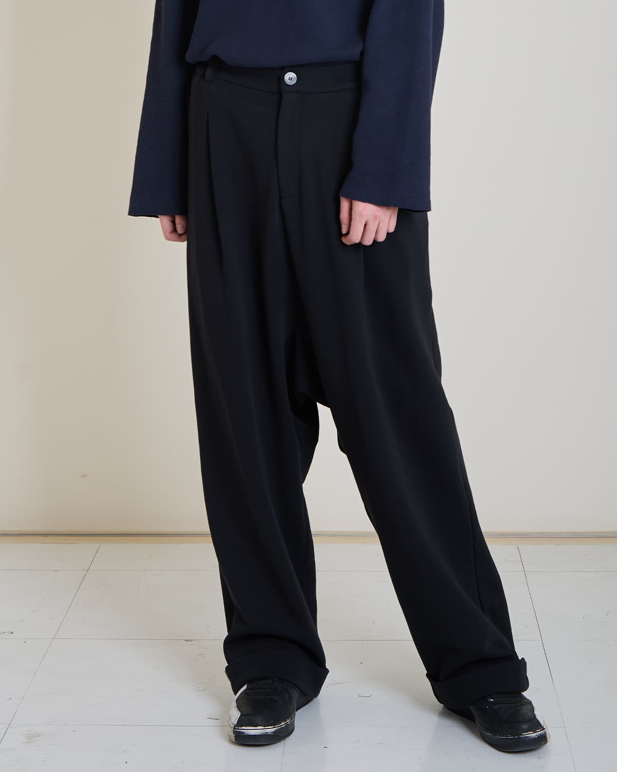 eco-Wide Baggie Trousers (black) — vue 4