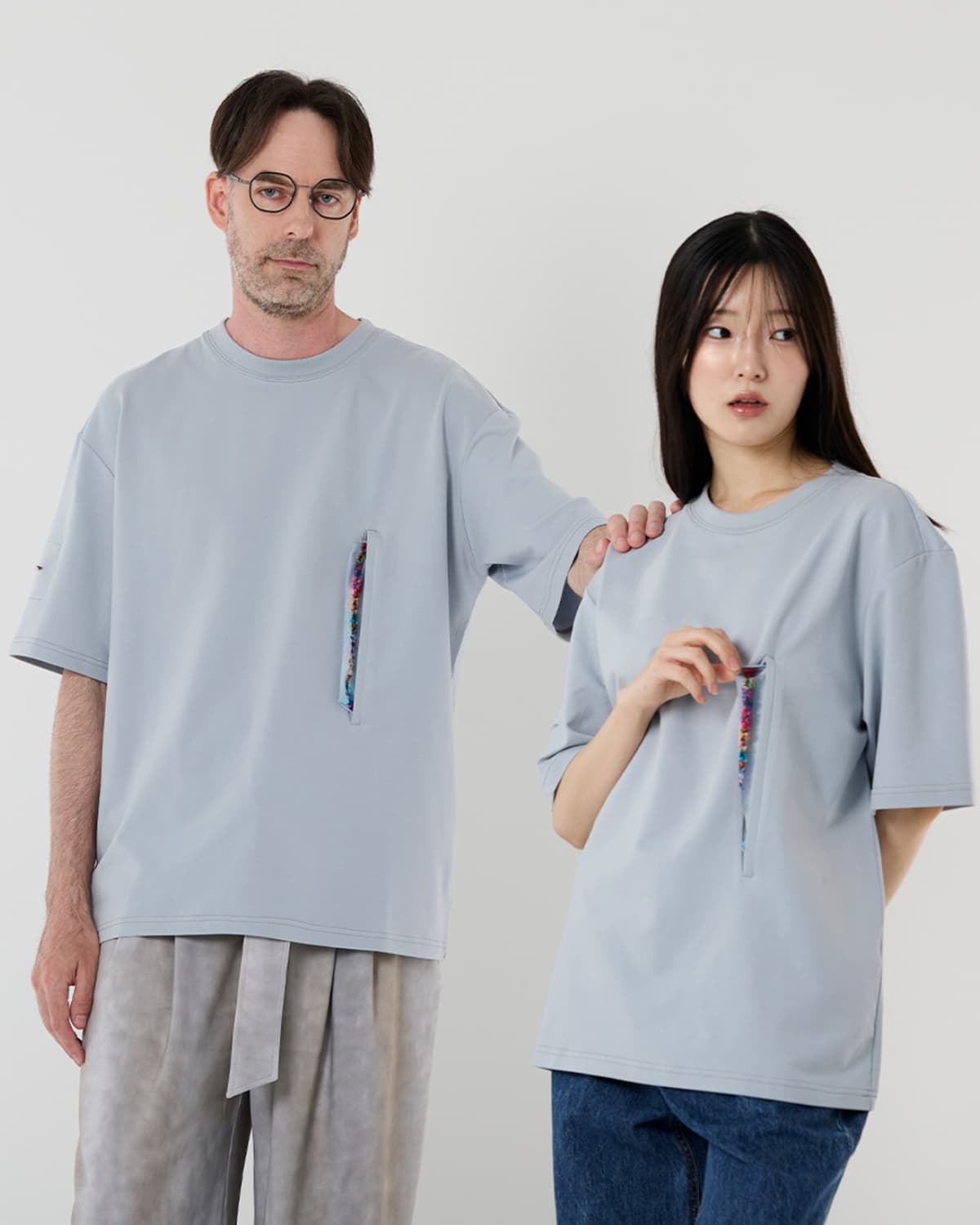 Light Thru the Slit T-shirt (almost blue) — vue 8