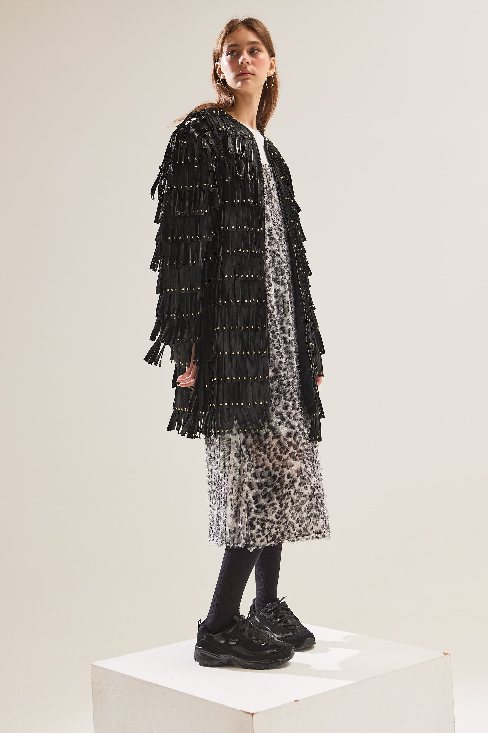 Black Stud-Tasseled Coat — vue 16